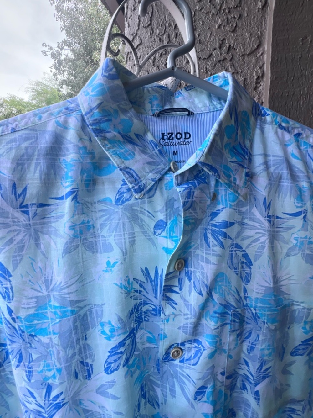 Izod Saltwater Floral Short-Sleeve Button-Down Shirt  NWOT - Picture 15 of 17